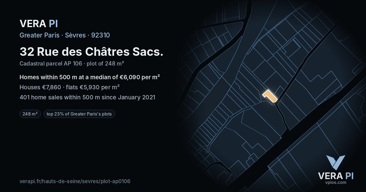 32 Rue des Châtres Sacs, Sèvres at night – the plot lit, the parcels around coloured by the prices near them