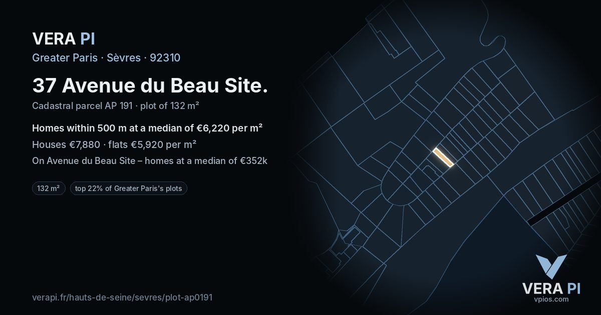 37 Avenue du Beau Site, Sèvres at night – the plot lit, the parcels around coloured by the prices near them