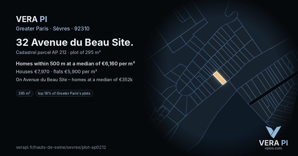 32 Avenue du Beau Site, Sèvres at night – the plot lit, the parcels around coloured by the prices near them
