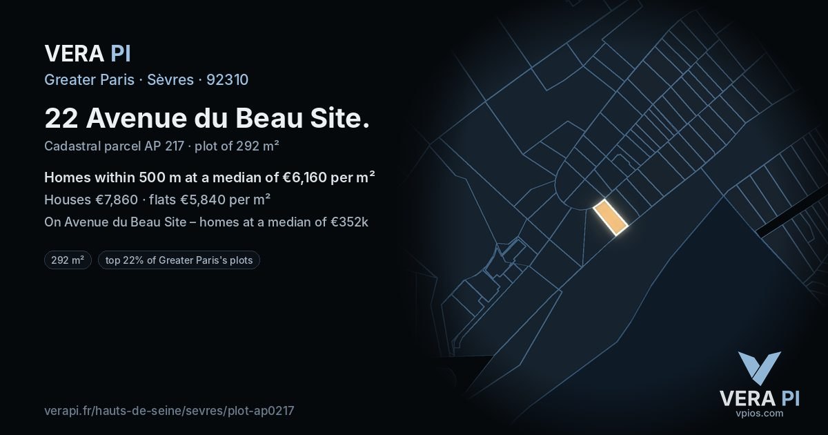 22 Avenue du Beau Site, Sèvres at night – the plot lit, the parcels around coloured by the prices near them