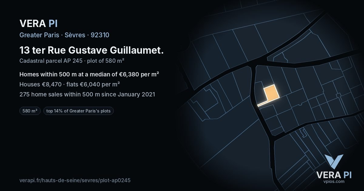 13 ter Rue Gustave Guillaumet, Sèvres at night – the plot lit, the parcels around coloured by the prices near them