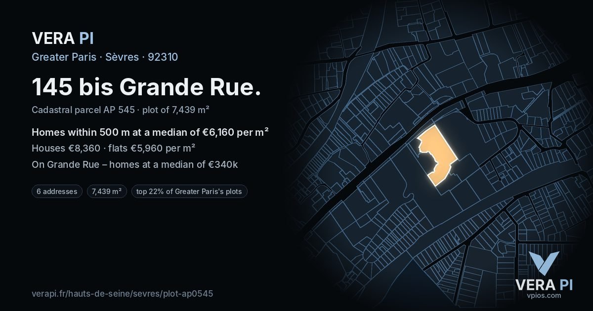 145 bis Grande Rue, Sèvres at night – the plot lit, the parcels around coloured by the prices near them