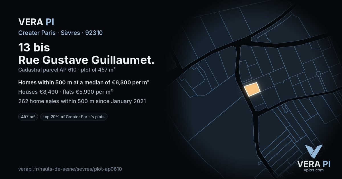 13 bis Rue Gustave Guillaumet, Sèvres at night – the plot lit, the parcels around coloured by the prices near them