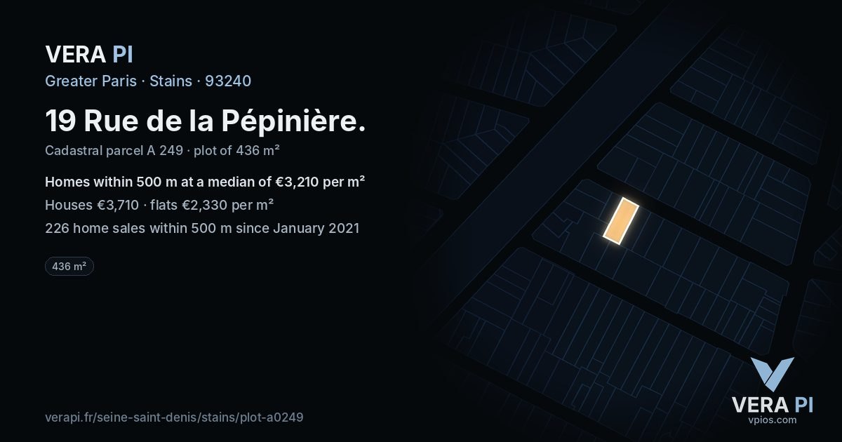 19 Rue de la Pépinière, Stains at night – the plot lit, the parcels around coloured by the prices near them