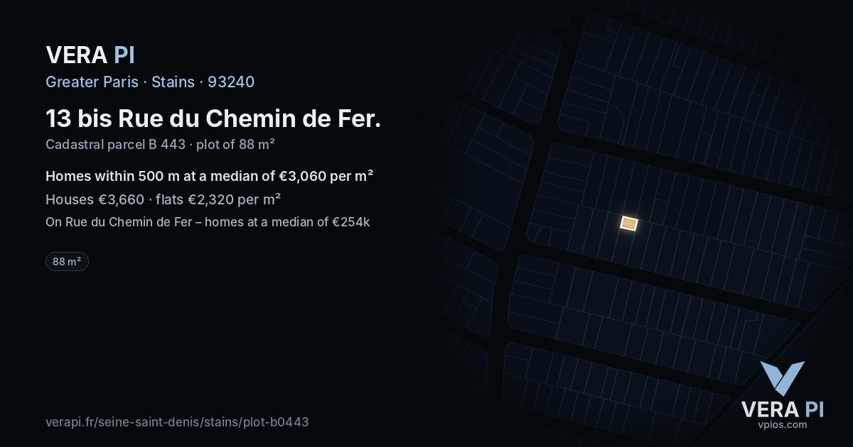 13 bis Rue du Chemin de Fer, Stains at night – the plot lit, the parcels around coloured by the prices near them