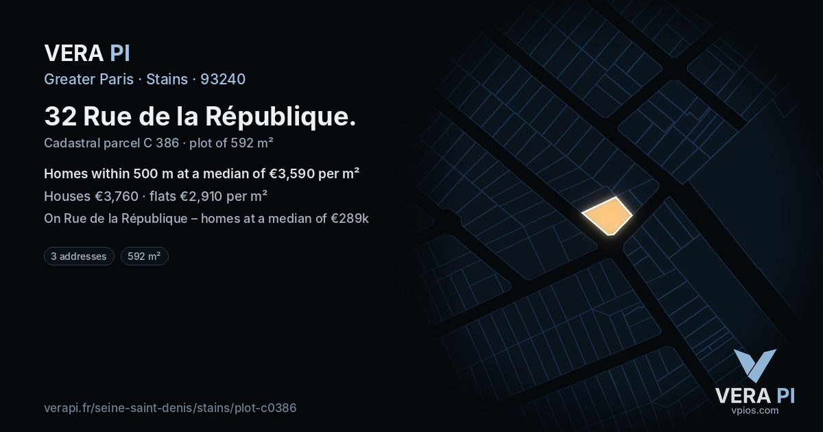 32 Rue de la République, Stains at night – the plot lit, the parcels around coloured by the prices near them