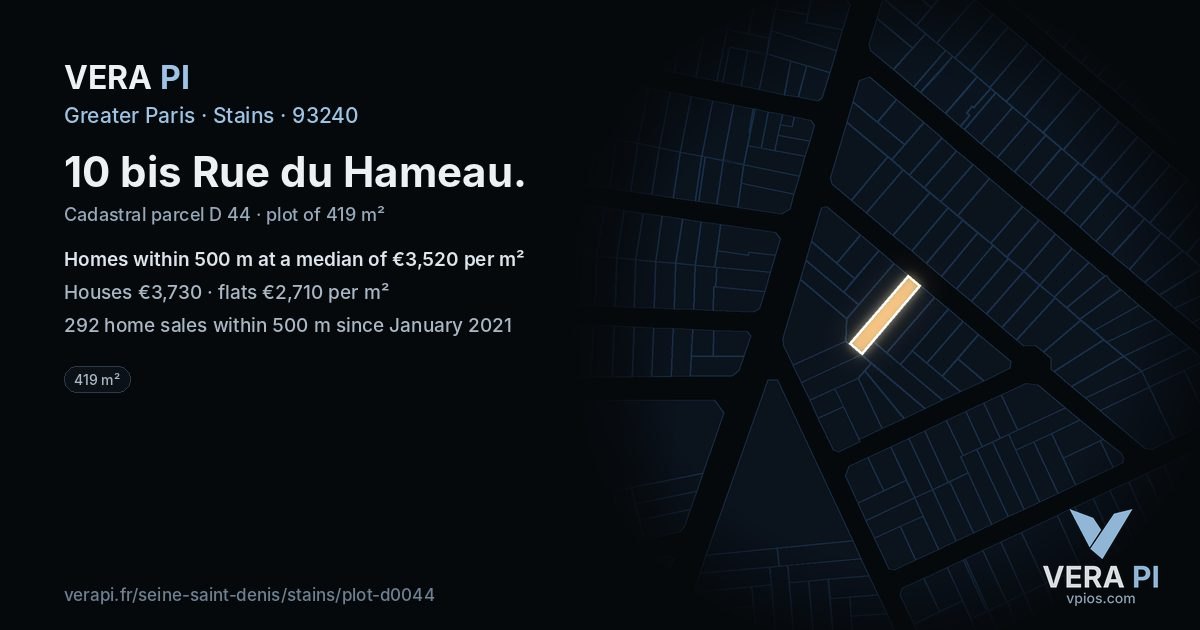 10 bis Rue du Hameau, Stains at night – the plot lit, the parcels around coloured by the prices near them