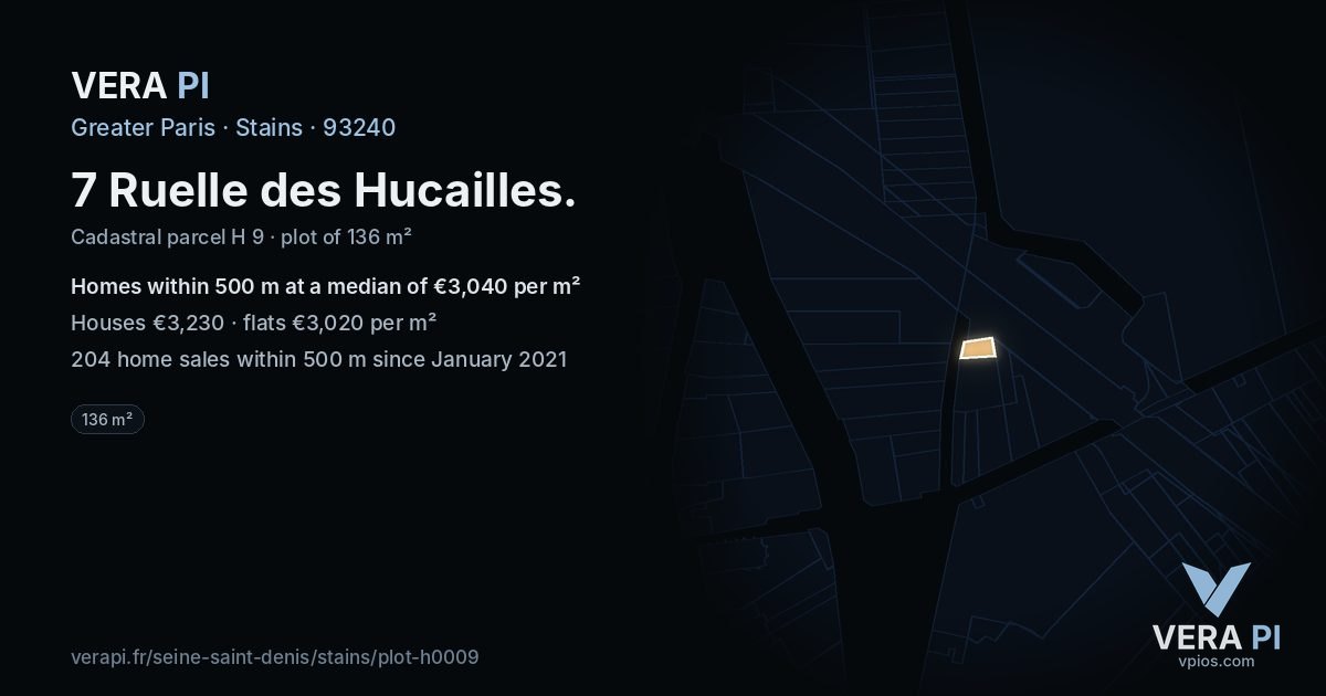 7 Ruelle des Hucailles, Stains at night – the plot lit, the parcels around coloured by the prices near them