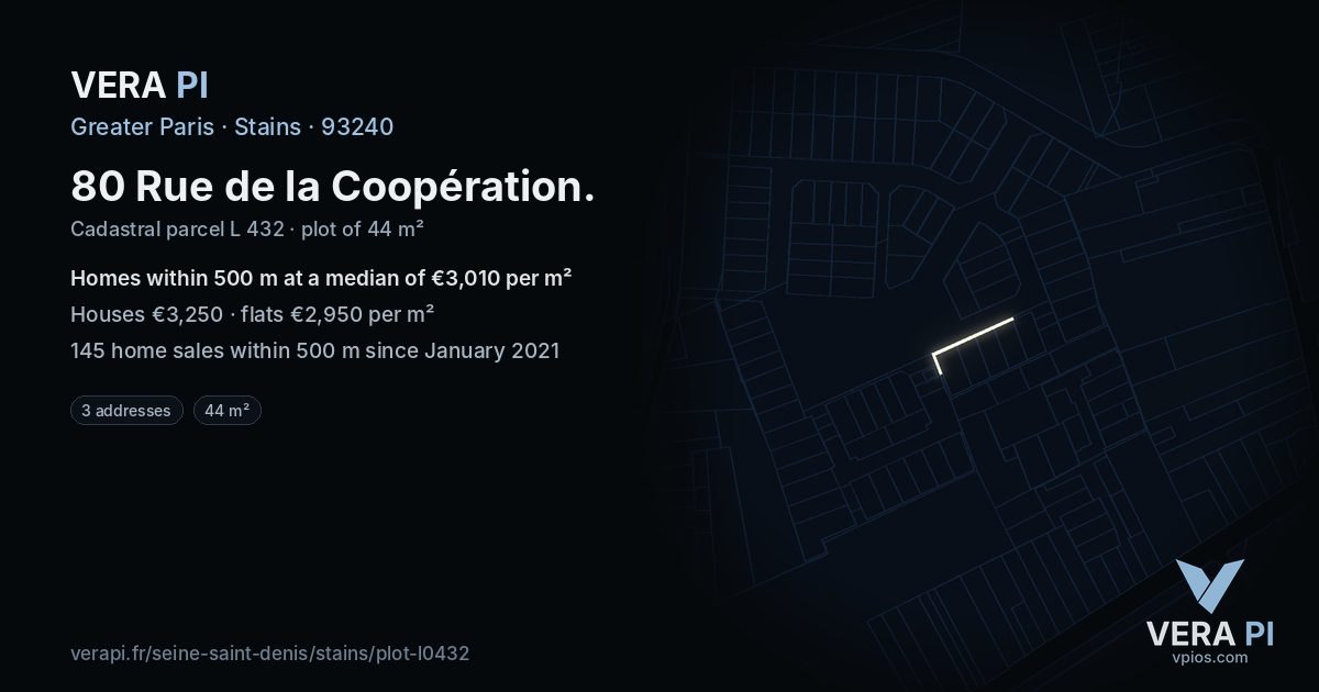 80 Rue de la Coopération, Stains at night – the plot lit, the parcels around coloured by the prices near them