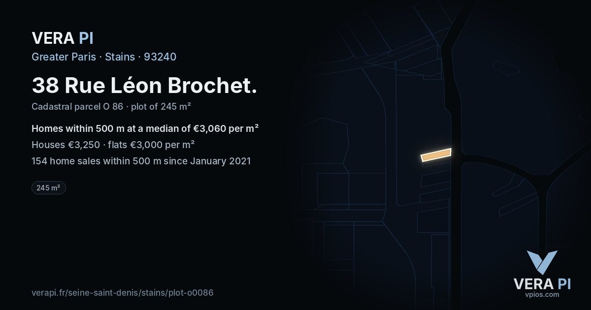 38 Rue Léon Brochet, Stains at night – the plot lit, the parcels around coloured by the prices near them