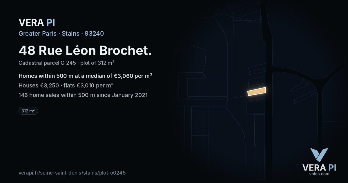 48 Rue Léon Brochet, Stains at night – the plot lit, the parcels around coloured by the prices near them