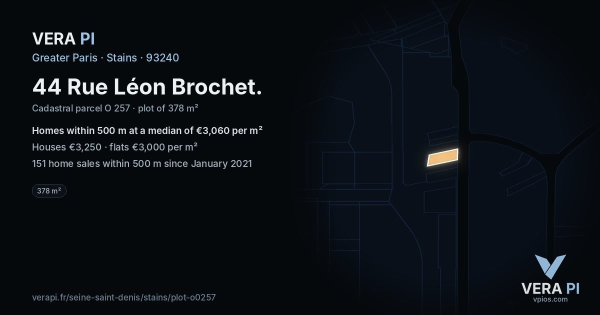 44 Rue Léon Brochet, Stains at night – the plot lit, the parcels around coloured by the prices near them