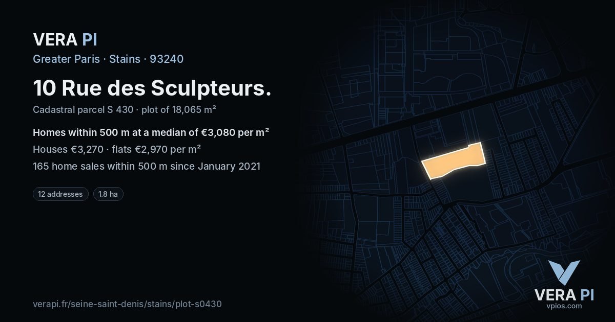10 Rue des Sculpteurs, Stains at night – the plot lit, the parcels around coloured by the prices near them
