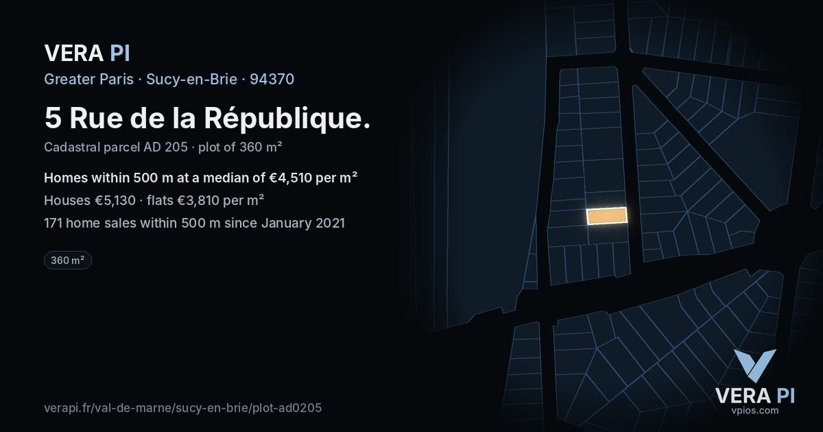 5 Rue de la République, Sucy-en-Brie at night – the plot lit, the parcels around coloured by the prices near them