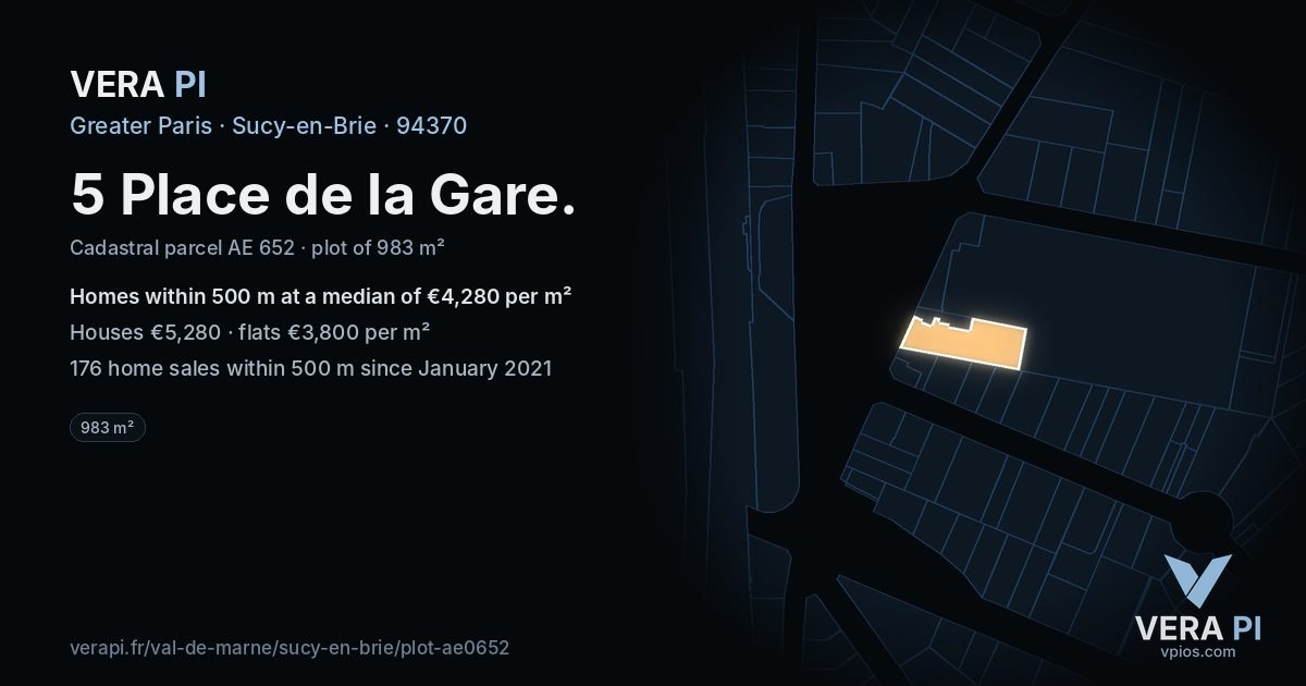 5 Place de la Gare, Sucy-en-Brie at night – the plot lit, the parcels around coloured by the prices near them