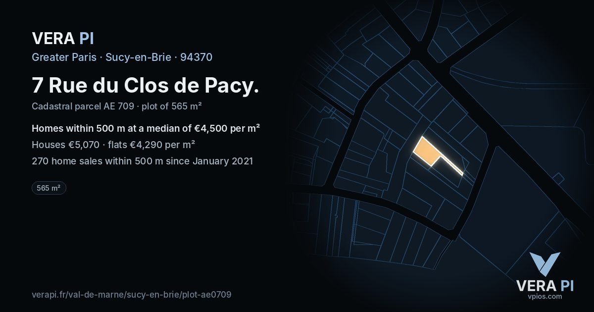 7 Rue du Clos de Pacy, Sucy-en-Brie at night – the plot lit, the parcels around coloured by the prices near them