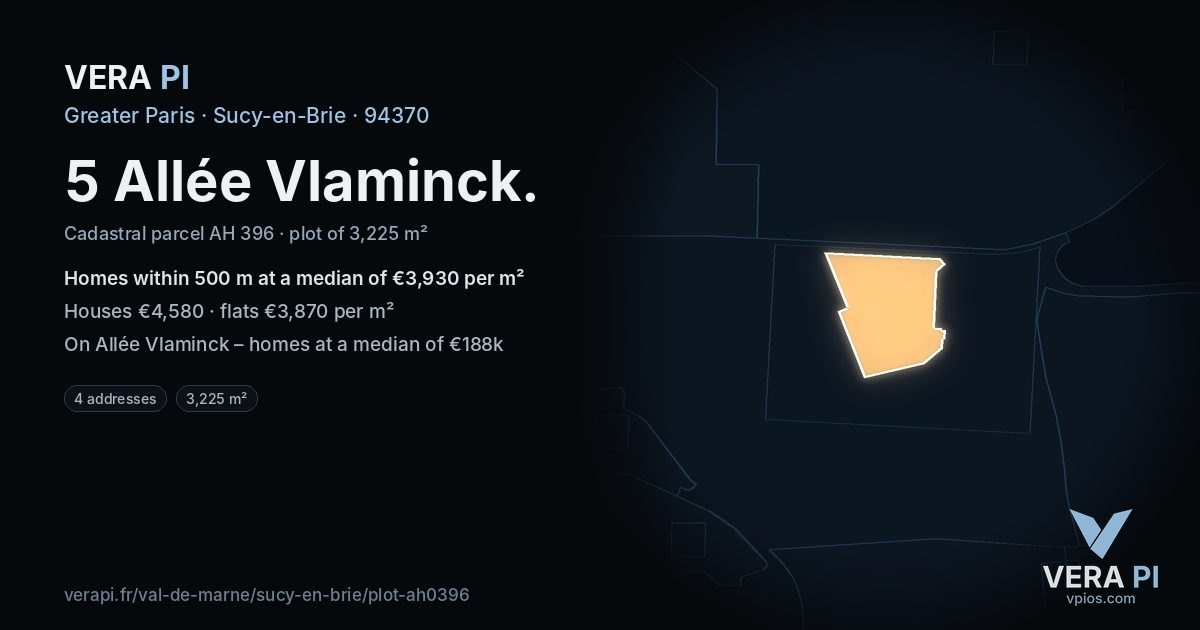 5 Allée Vlaminck, Sucy-en-Brie at night – the plot lit, the parcels around coloured by the prices near them