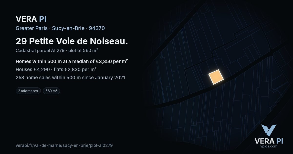 29 Petite Voie de Noiseau, Sucy-en-Brie at night – the plot lit, the parcels around coloured by the prices near them