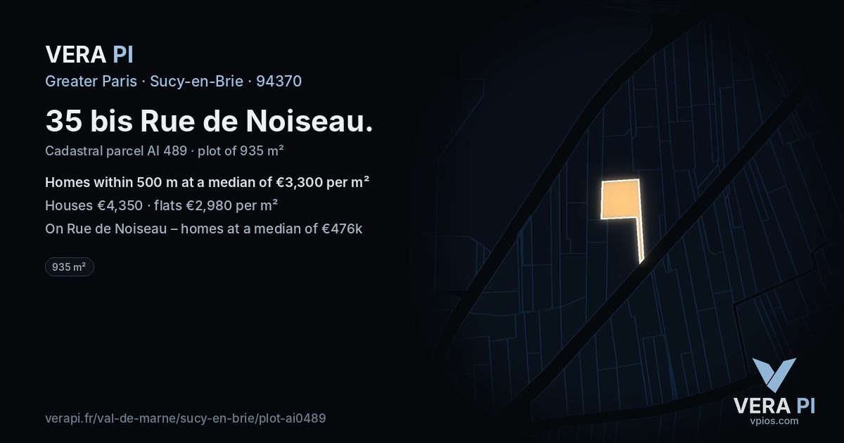 35 bis Rue de Noiseau, Sucy-en-Brie at night – the plot lit, the parcels around coloured by the prices near them