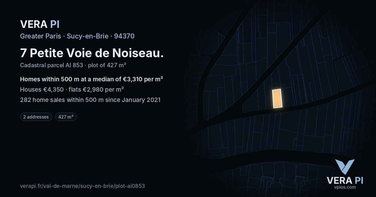 7 Petite Voie de Noiseau, Sucy-en-Brie at night – the plot lit, the parcels around coloured by the prices near them