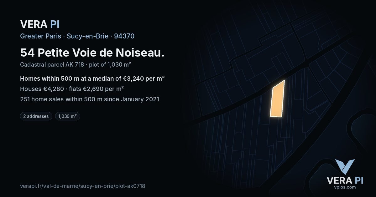 54 Petite Voie de Noiseau, Sucy-en-Brie at night – the plot lit, the parcels around coloured by the prices near them