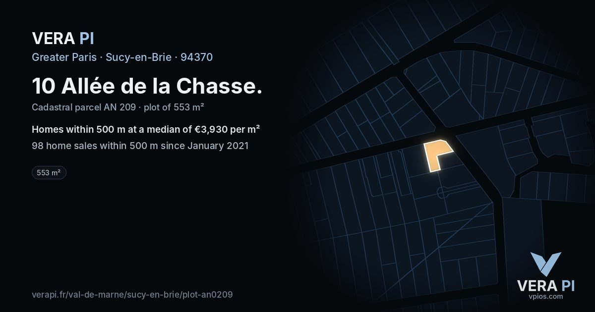 10 Allée de la Chasse, Sucy-en-Brie at night – the plot lit, the parcels around coloured by the prices near them