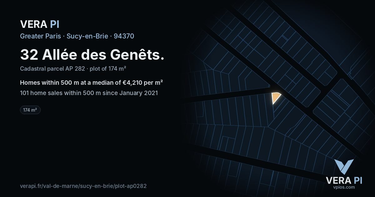 32 Allée des Genêts, Sucy-en-Brie at night – the plot lit, the parcels around coloured by the prices near them