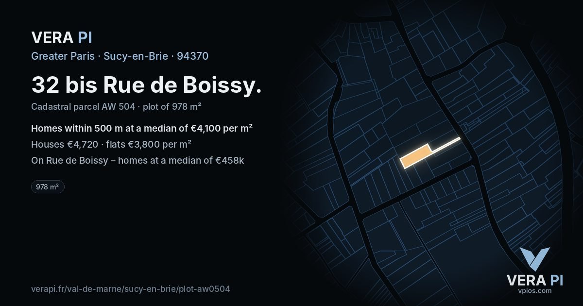 32 bis Rue de Boissy, Sucy-en-Brie at night – the plot lit, the parcels around coloured by the prices near them