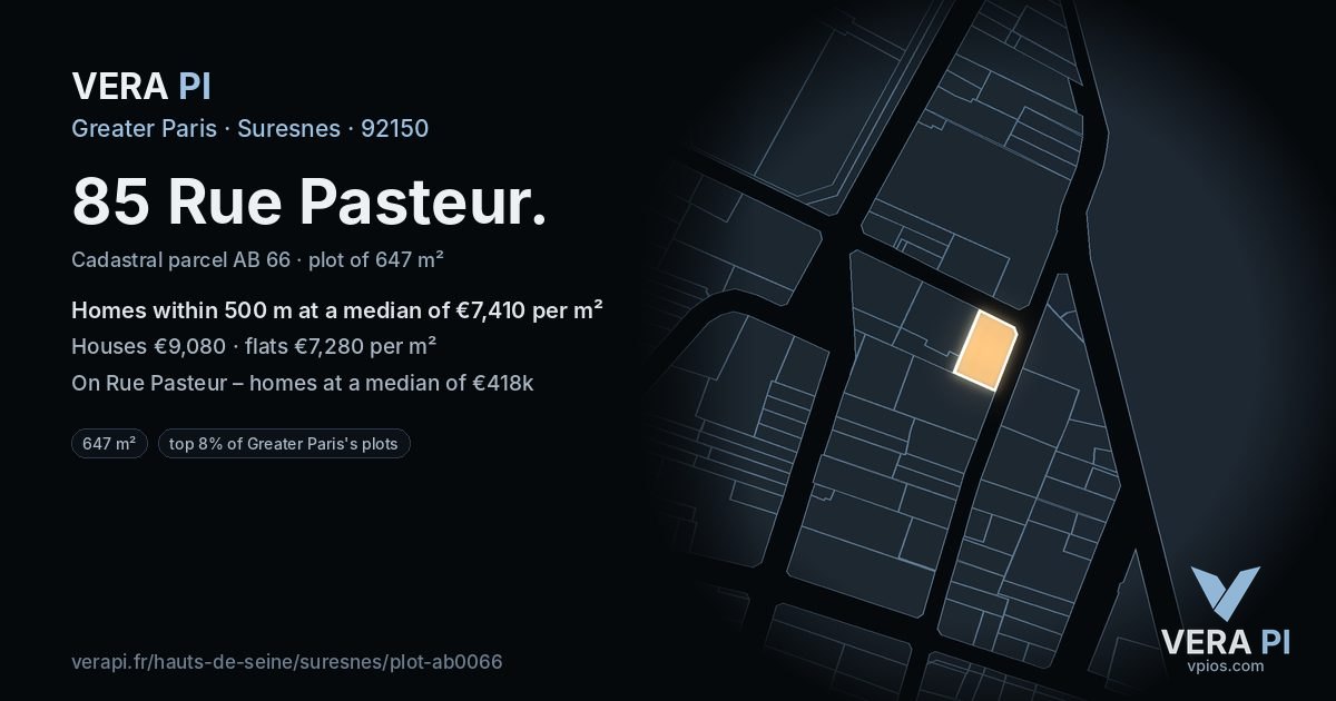 85 Rue Pasteur, Suresnes at night – the plot lit, the parcels around coloured by the prices near them