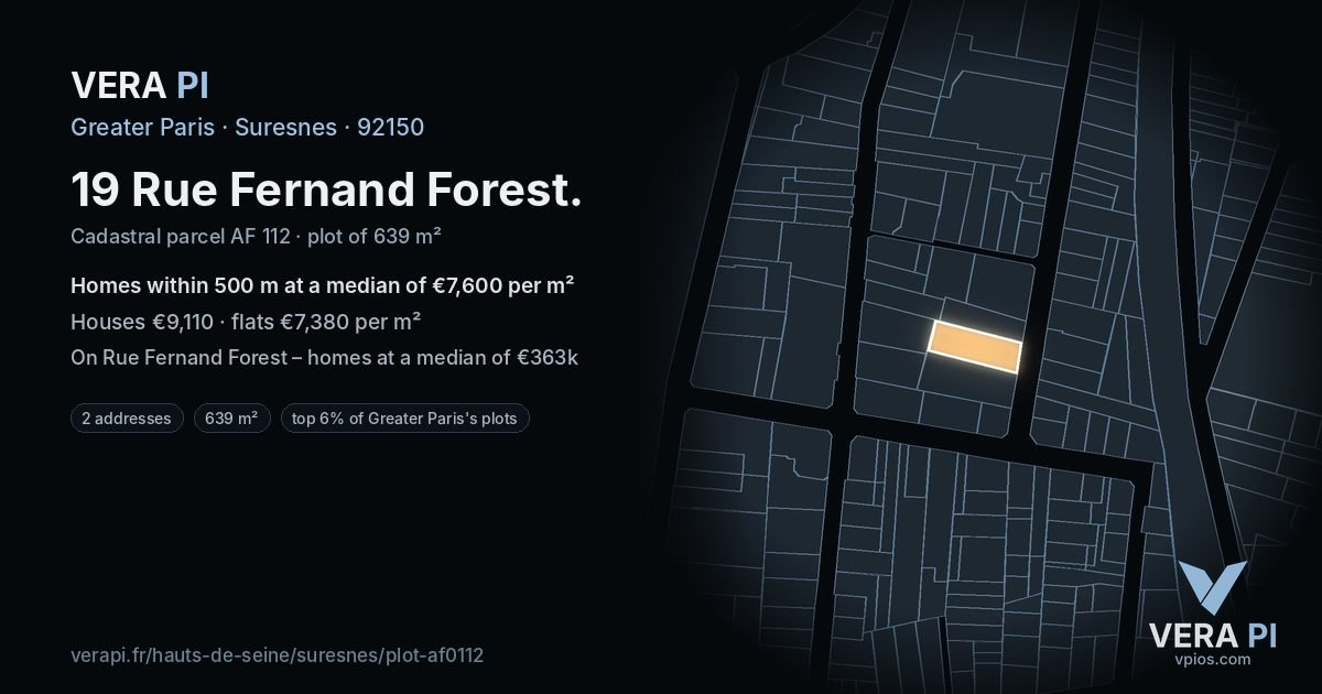 19 Rue Fernand Forest, Suresnes at night – the plot lit, the parcels around coloured by the prices near them