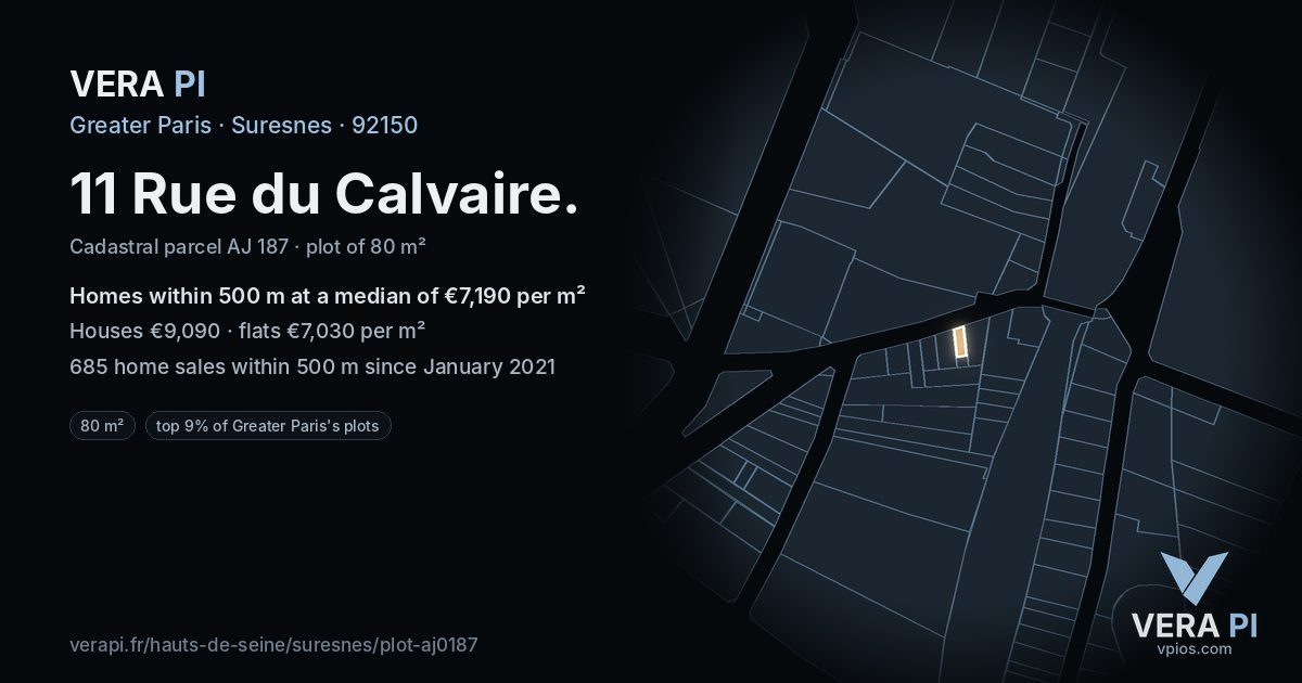11 Rue du Calvaire, Suresnes at night – the plot lit, the parcels around coloured by the prices near them