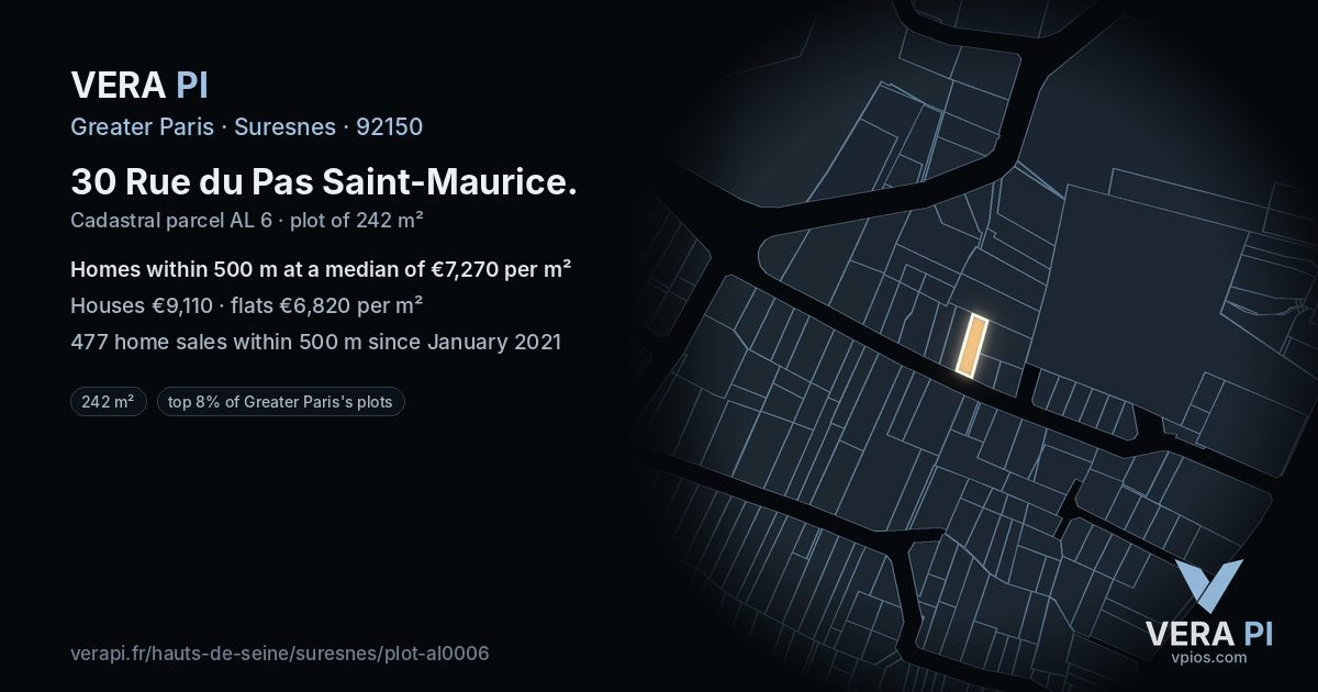 30 Rue du Pas Saint-Maurice, Suresnes at night – the plot lit, the parcels around coloured by the prices near them