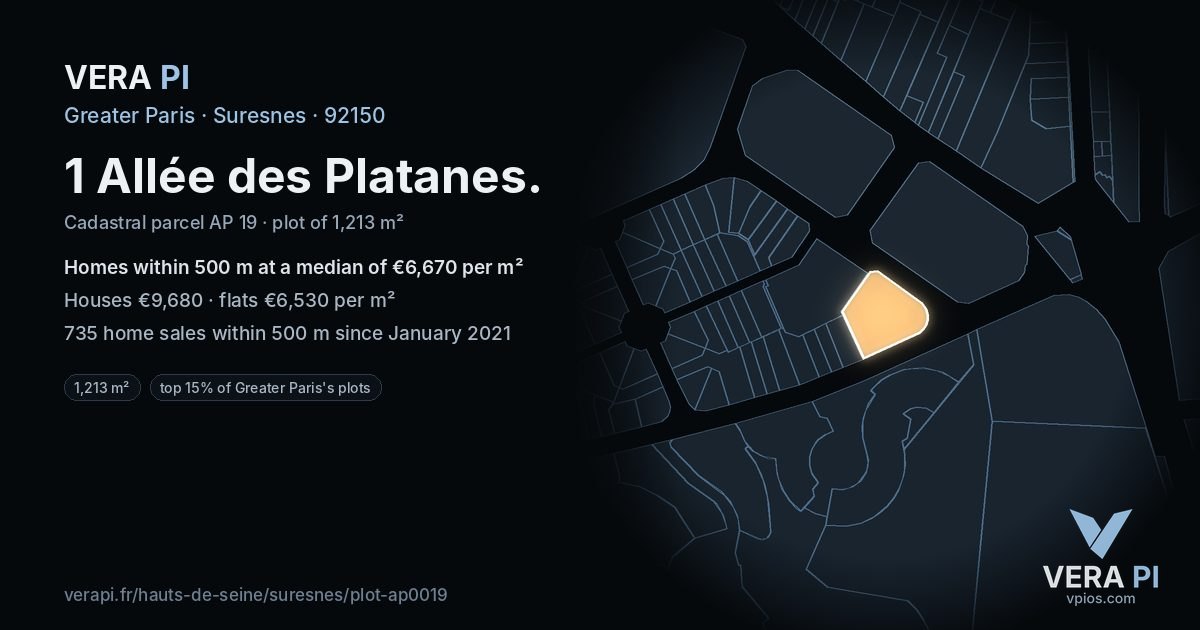 1 Allée des Platanes, Suresnes at night – the plot lit, the parcels around coloured by the prices near them