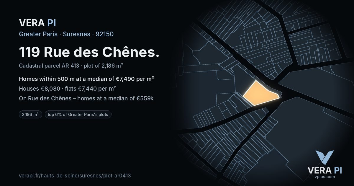 119 Rue des Chênes, Suresnes at night – the plot lit, the parcels around coloured by the prices near them