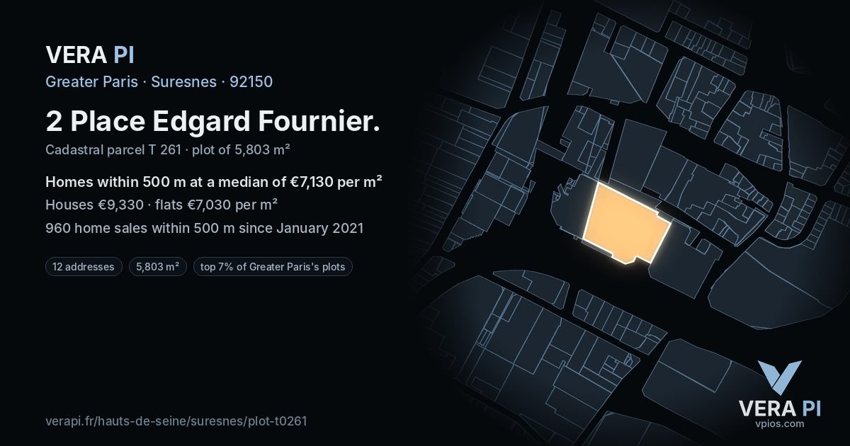 2 Place Edgard Fournier, Suresnes at night – the plot lit, the parcels around coloured by the prices near them