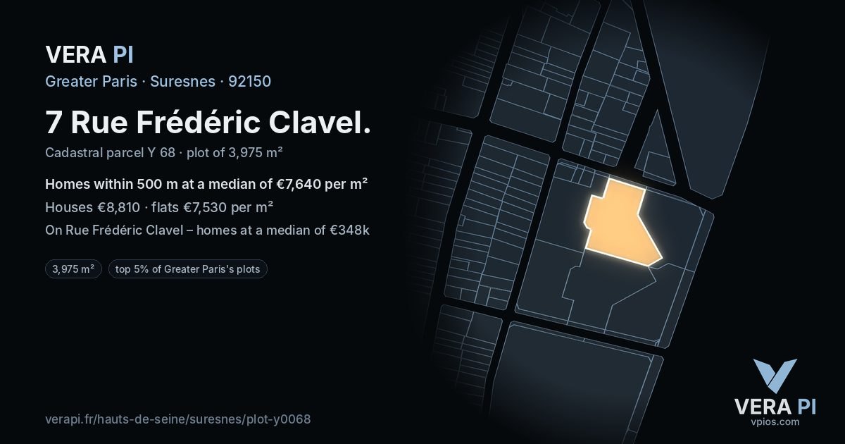 7 Rue Frédéric Clavel, Suresnes at night – the plot lit, the parcels around coloured by the prices near them