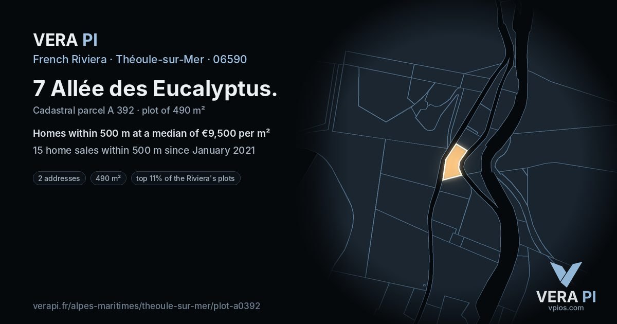 7 Allée des Eucalyptus, Théoule-sur-Mer at night – the plot lit, the parcels around coloured by the prices near them