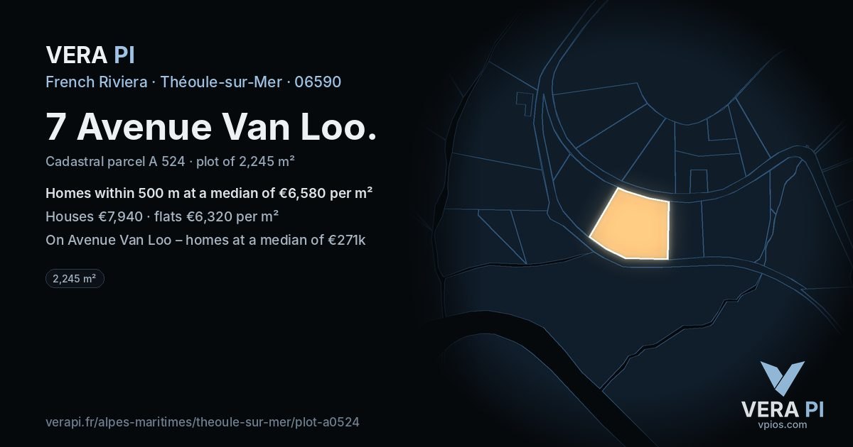 7 Avenue Van Loo, Théoule-sur-Mer at night – the plot lit, the parcels around coloured by the prices near them
