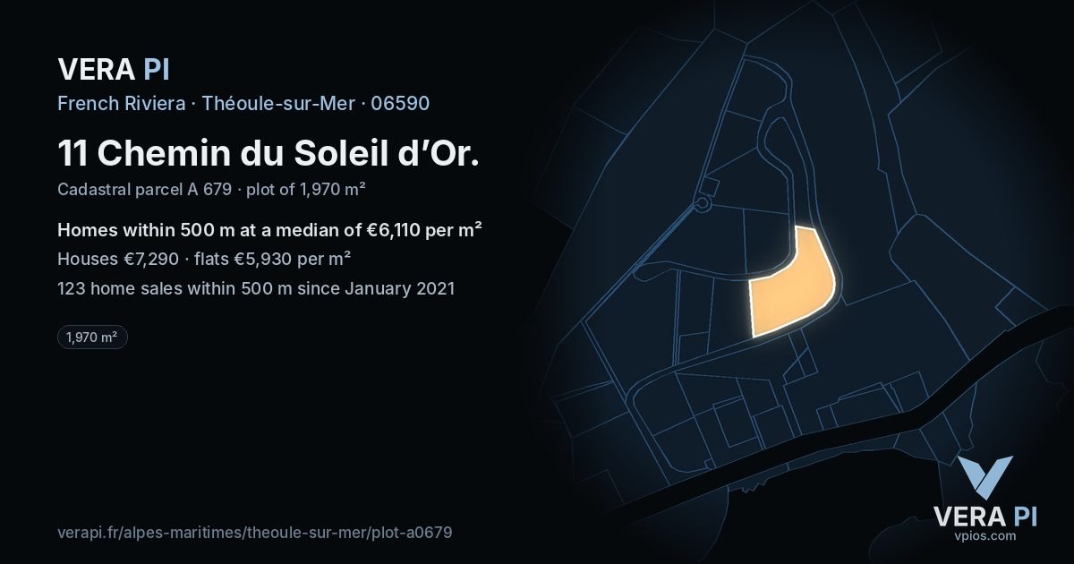 11 Chemin du Soleil d’Or, Théoule-sur-Mer at night – the plot lit, the parcels around coloured by the prices near them
