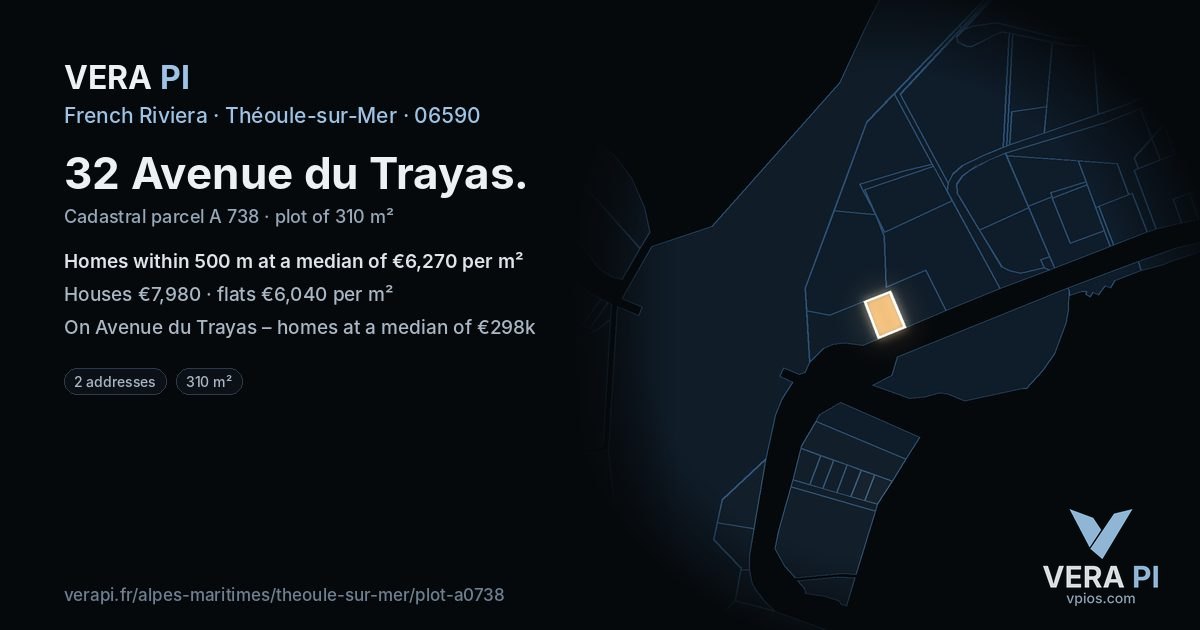 32 Avenue du Trayas, Théoule-sur-Mer at night – the plot lit, the parcels around coloured by the prices near them