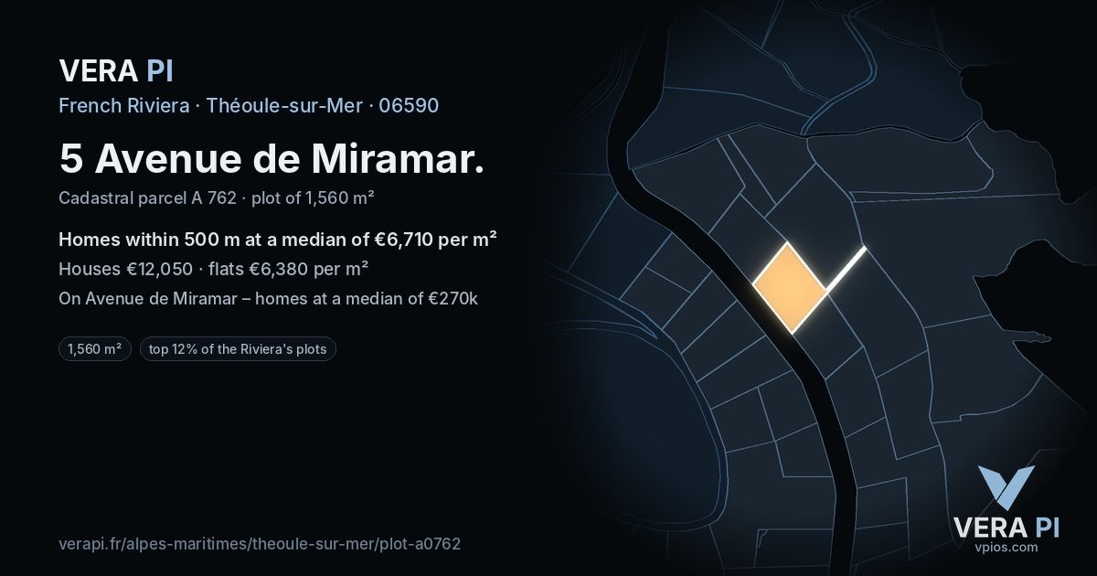 5 Avenue de Miramar, Théoule-sur-Mer at night – the plot lit, the parcels around coloured by the prices near them