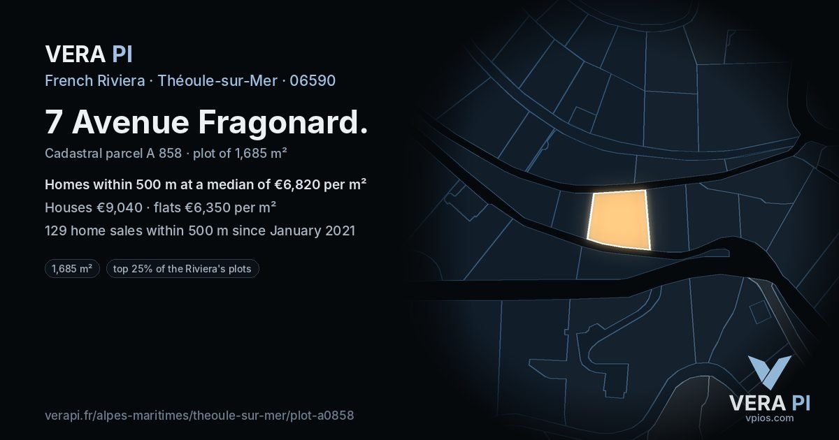 7 Avenue Fragonard, Théoule-sur-Mer at night – the plot lit, the parcels around coloured by the prices near them