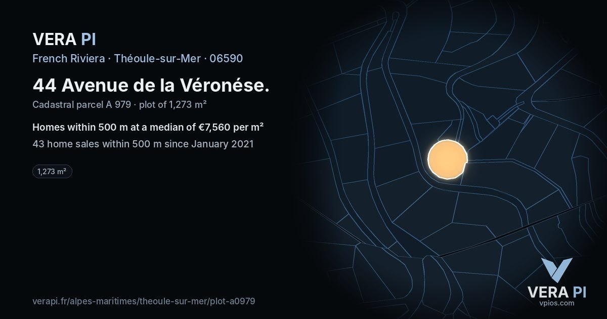 44 Avenue de la Véronése, Théoule-sur-Mer at night – the plot lit, the parcels around coloured by the prices near them