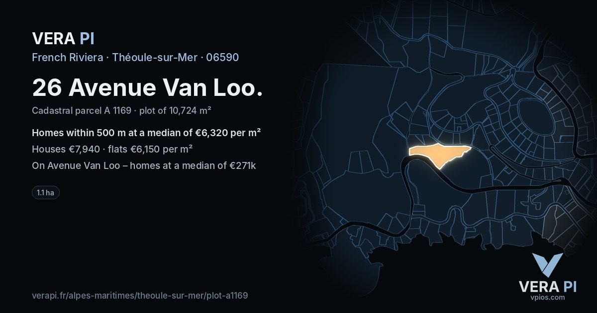 26 Avenue Van Loo, Théoule-sur-Mer at night – the plot lit, the parcels around coloured by the prices near them