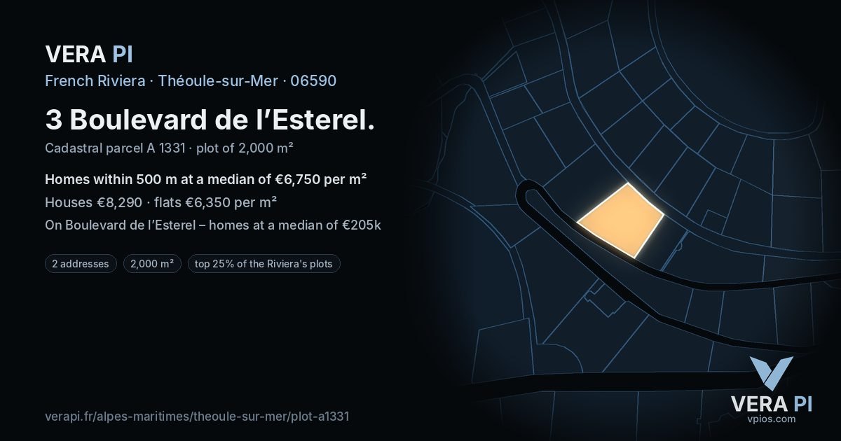 3 Boulevard de l’Esterel, Théoule-sur-Mer at night – the plot lit, the parcels around coloured by the prices near them