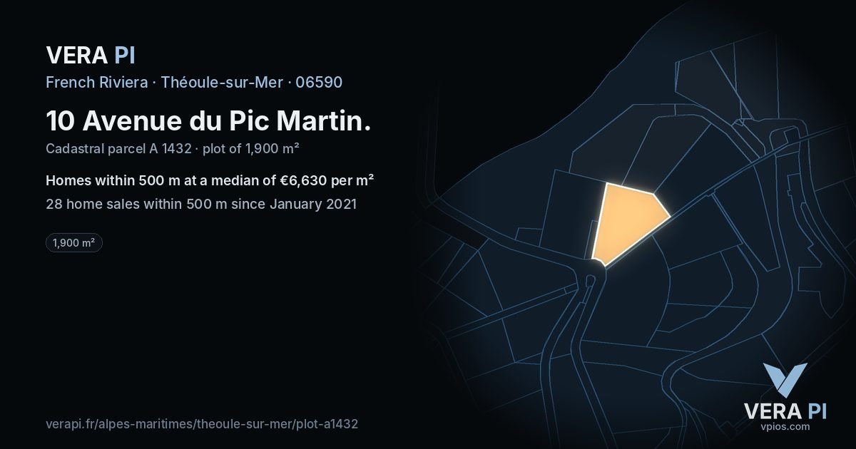 10 Avenue du Pic Martin, Théoule-sur-Mer at night – the plot lit, the parcels around coloured by the prices near them