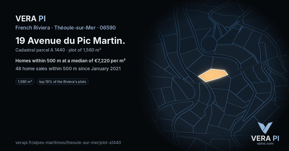 19 Avenue du Pic Martin, Théoule-sur-Mer at night – the plot lit, the parcels around coloured by the prices near them