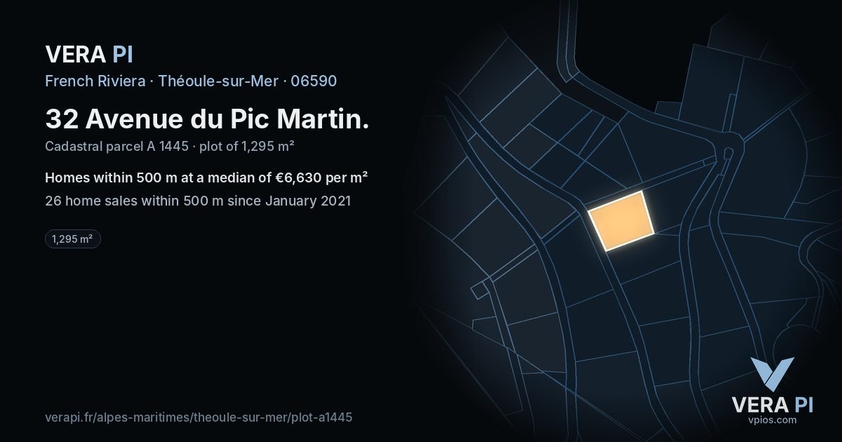 32 Avenue du Pic Martin, Théoule-sur-Mer at night – the plot lit, the parcels around coloured by the prices near them