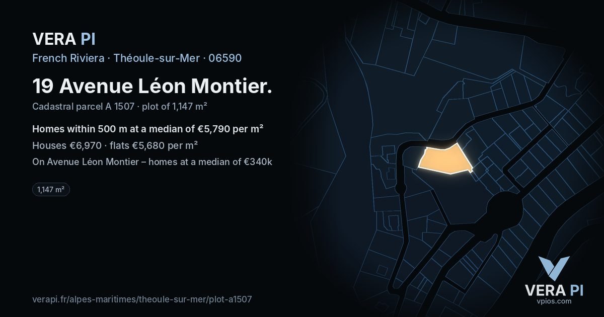 19 Avenue Léon Montier, Théoule-sur-Mer at night – the plot lit, the parcels around coloured by the prices near them