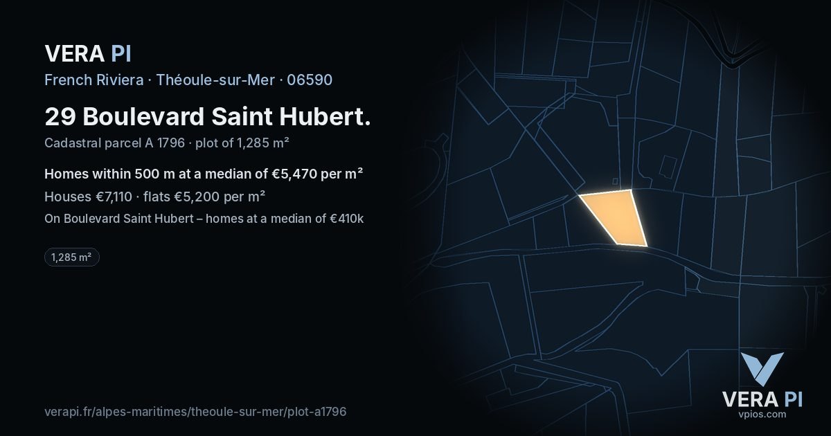 29 Boulevard Saint Hubert, Théoule-sur-Mer at night – the plot lit, the parcels around coloured by the prices near them